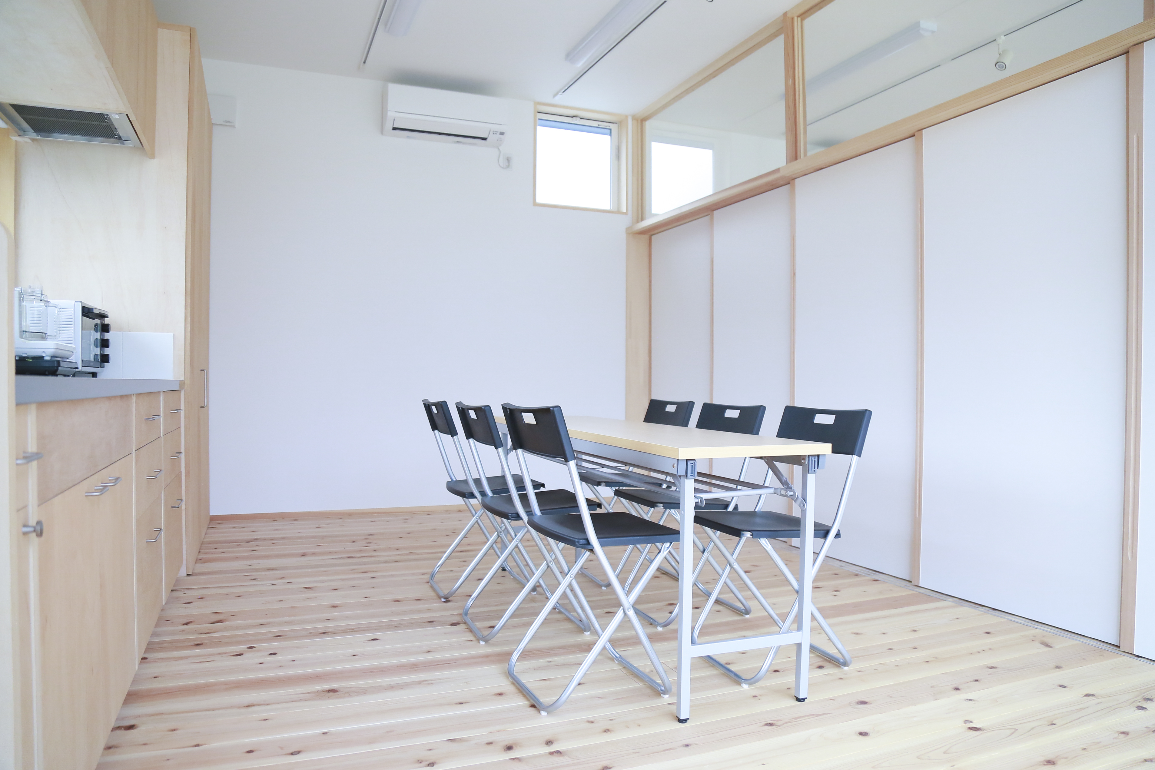 レンタルスペースB Holiday Village(ホリデー・ビレッジ)